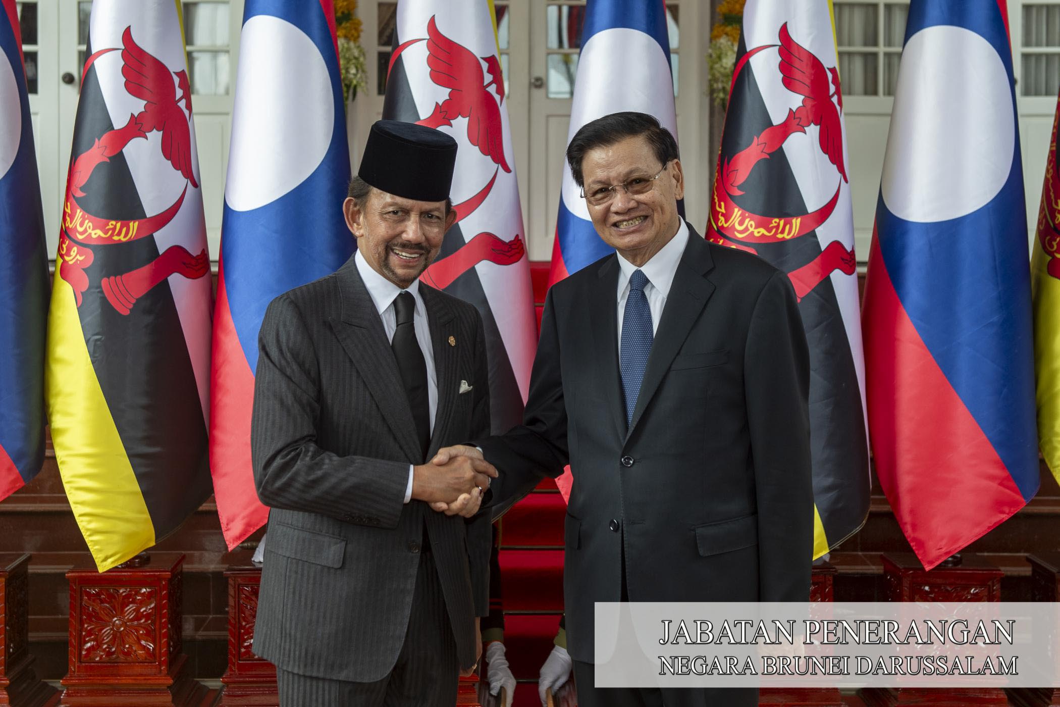 Berkenan hadiri Majlis Sambutan Rasmi Kenegaraan