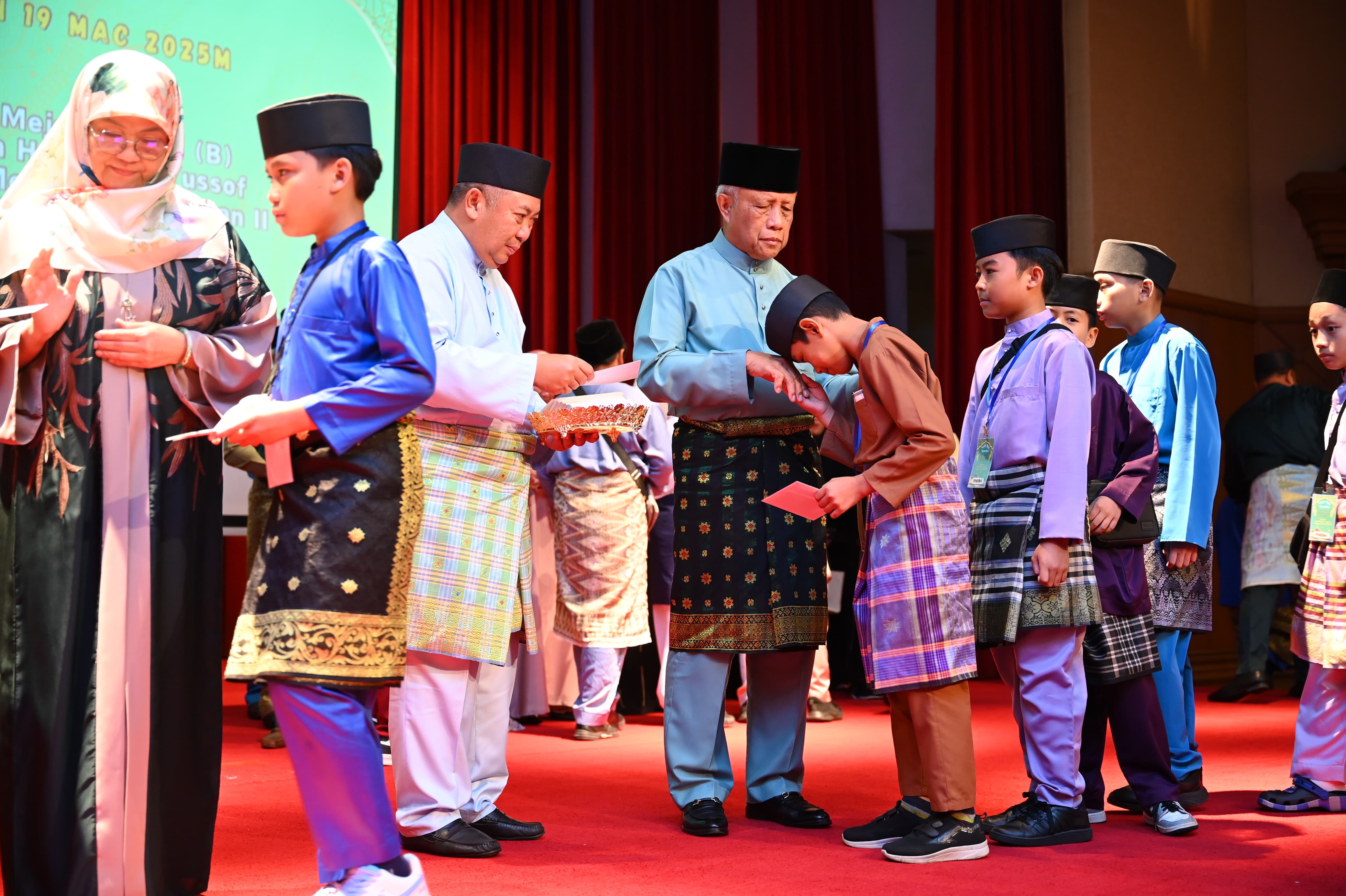 163 anak yatim diraikan pada Majlis Iftar Ramadan