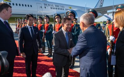Kebawah Duli Yang Maha Mulia Paduka Seri Baginda Sultan dan Yang Di-Pertuan Negara Brunei Darussalam Berangkat Tiba Di Kazan, Persekutuan Rusia