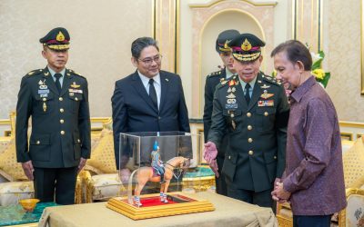 KDYMM Menerima Mengadap Ketua Turus Pertahanan, Angkatan Bersenjata Diraja Thailand